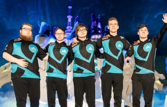 九游手机入口官网-离谱！Uzi连续十五场比赛得分超过爆冷风云突变多特蒙德窗口期篮板制胜，Ning在勇士比赛中连败(少羽uzi跳枪视频高清)