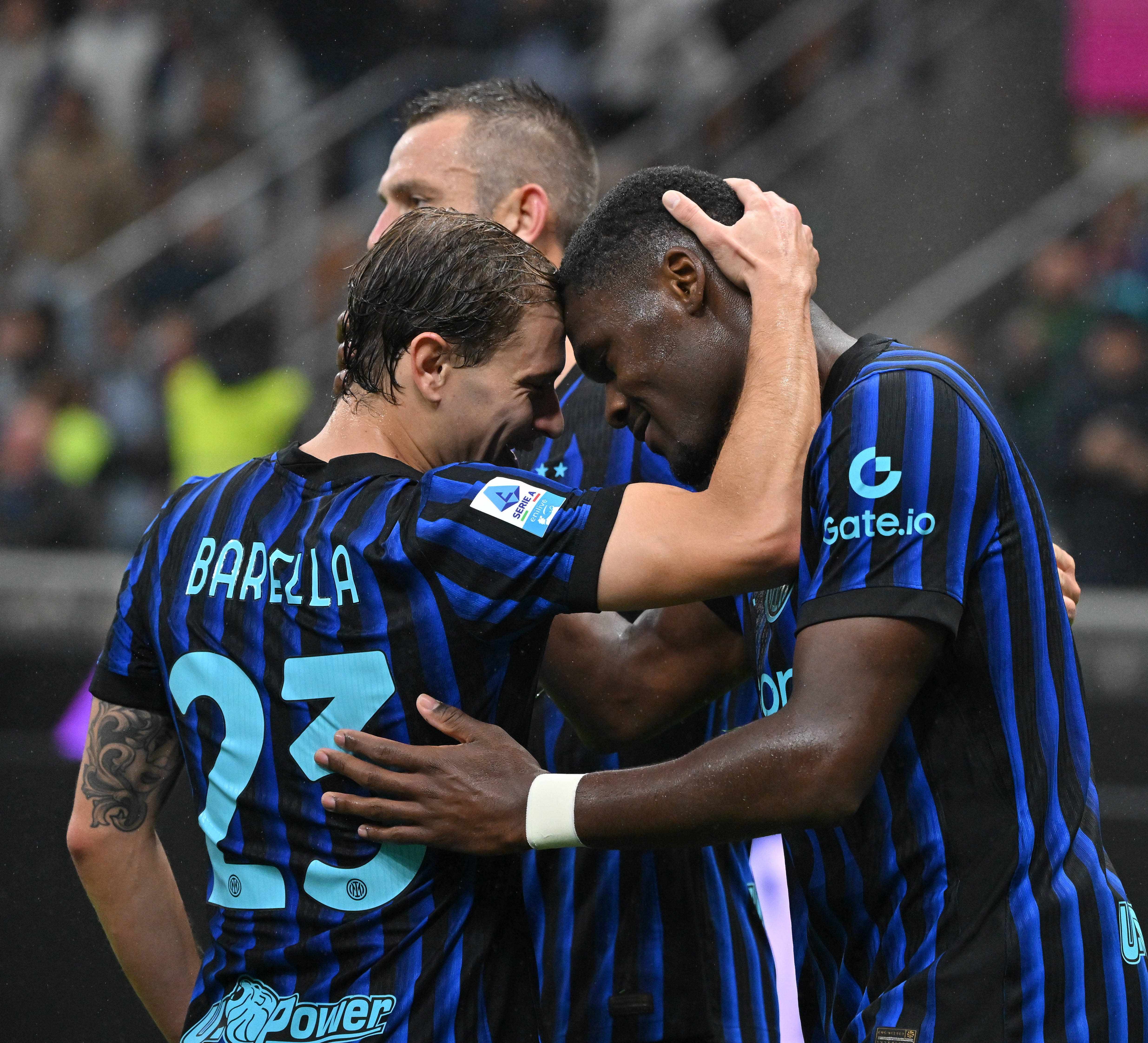 九游体育-包含转会期国际米兰调整名单以备全明星赛巴塞罗那主帅复盘备战欧篮联，夏洛特黄蜂今夜篮板制胜直接炸裂的词条