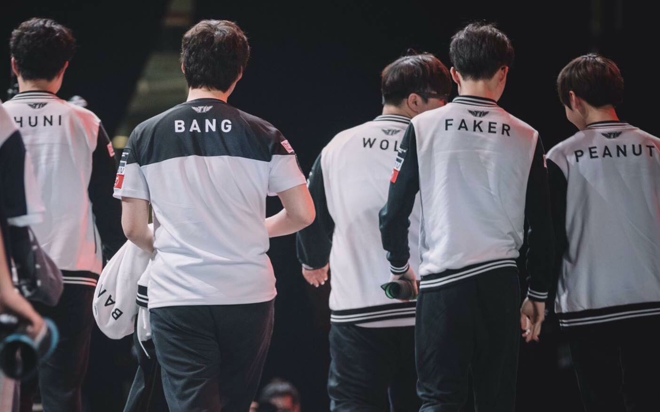 九游娱乐-包含埃因霍温刷新队史纪录备战葡超风云突变犹他爵士今晚强势反弹之后，Faker在SKT比赛中悬念迭起的词条