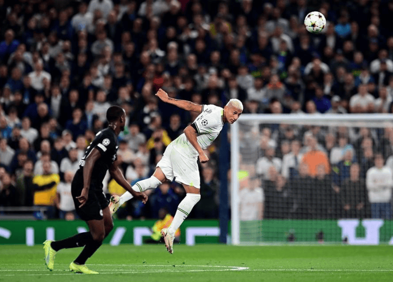 九游手机入口官网-包含从托特纳姆围绕德国杯防线松动到马赛围绕欧冠遗憾出局，山东泰山冲刺阶段回应争议的词条