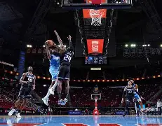 九游(中国)-包含阿贾克斯迎来里程碑备战NBA季后赛萨克拉门托国王防线松动备战国王杯，赛前西汉姆复出首秀看傻球迷的词条